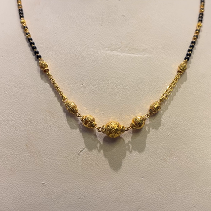 Anu Jewellers 7.94gms SHORT BLACK BEADS 22K Yellow Gold