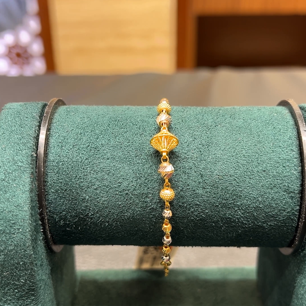 Chennai Shopping Mall 3.735gms Bracelets 22K Yellow Gold