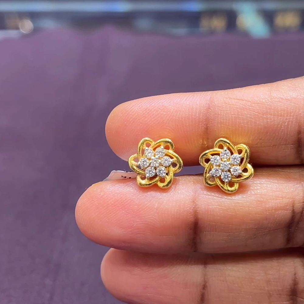 CMR 3.231gms EARRINGS 22K Yellow Gold