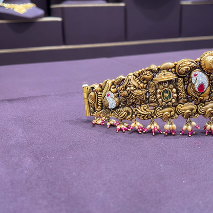 CMR 111.379gms VADDANAM 22K Nakshi