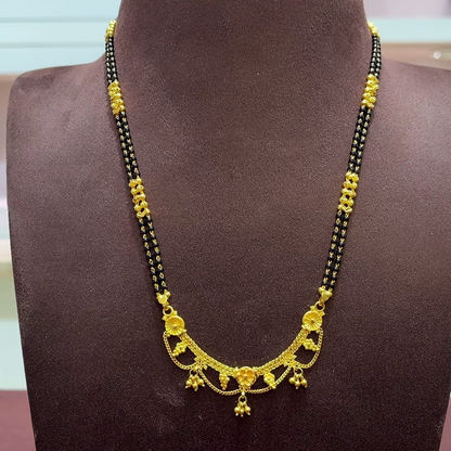 SwarnaKanchi 16.102gms SHORT BLACK BEADS 22K Yellow Gold