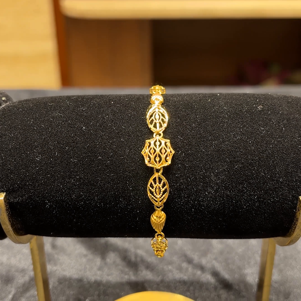 Chennai Shopping Mall 4.45gms Bracelets 22K Yellow Gold