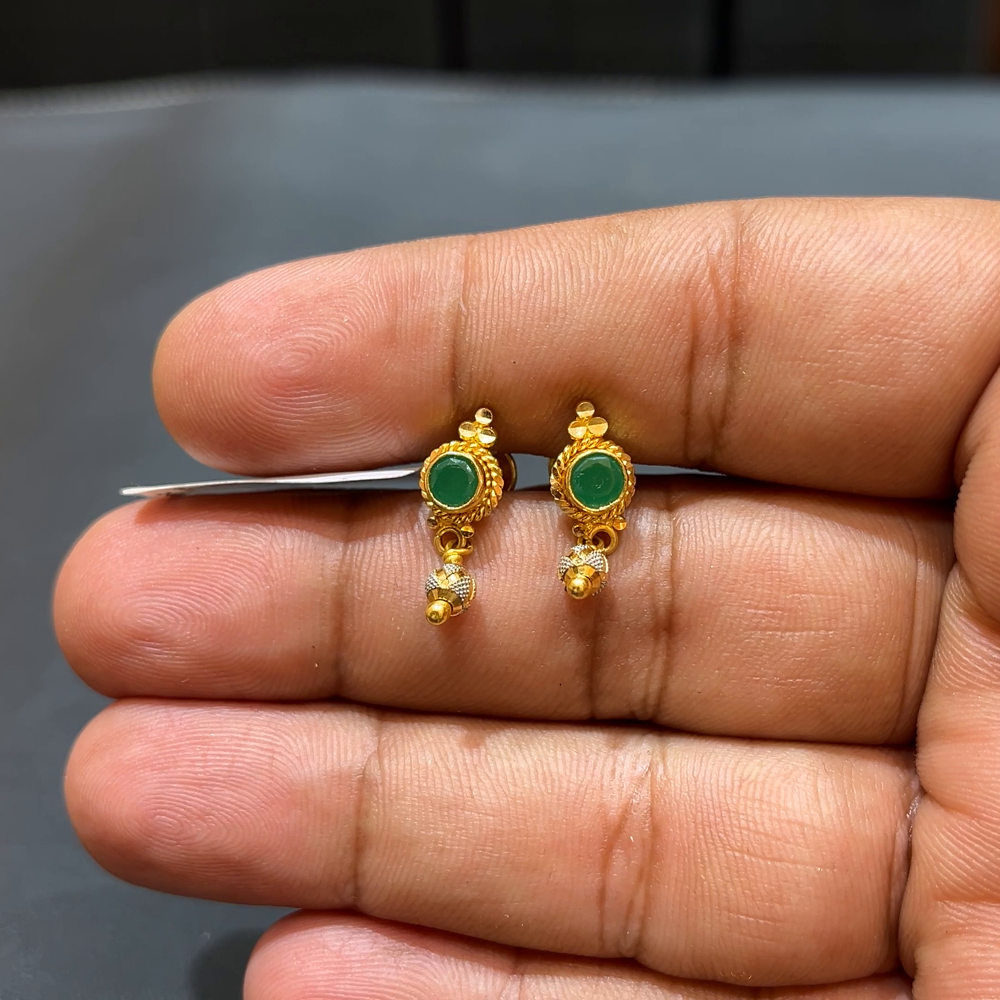 SOUTH INDIA 3.446gms EARRINGS 22K Yellow Gold