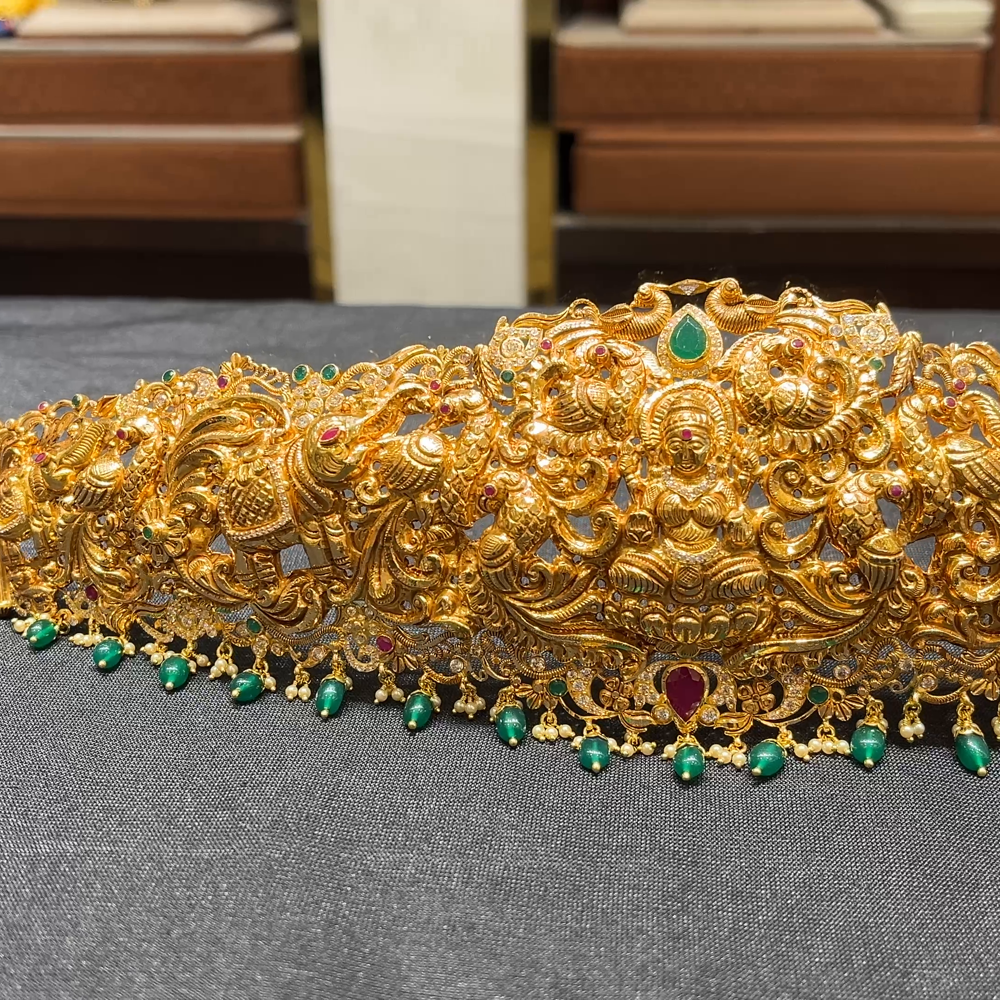 CMR 98.617gms VADDANAM 22K Nakshi