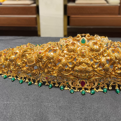 CMR 98.617gms VADDANAM 22K Nakshi