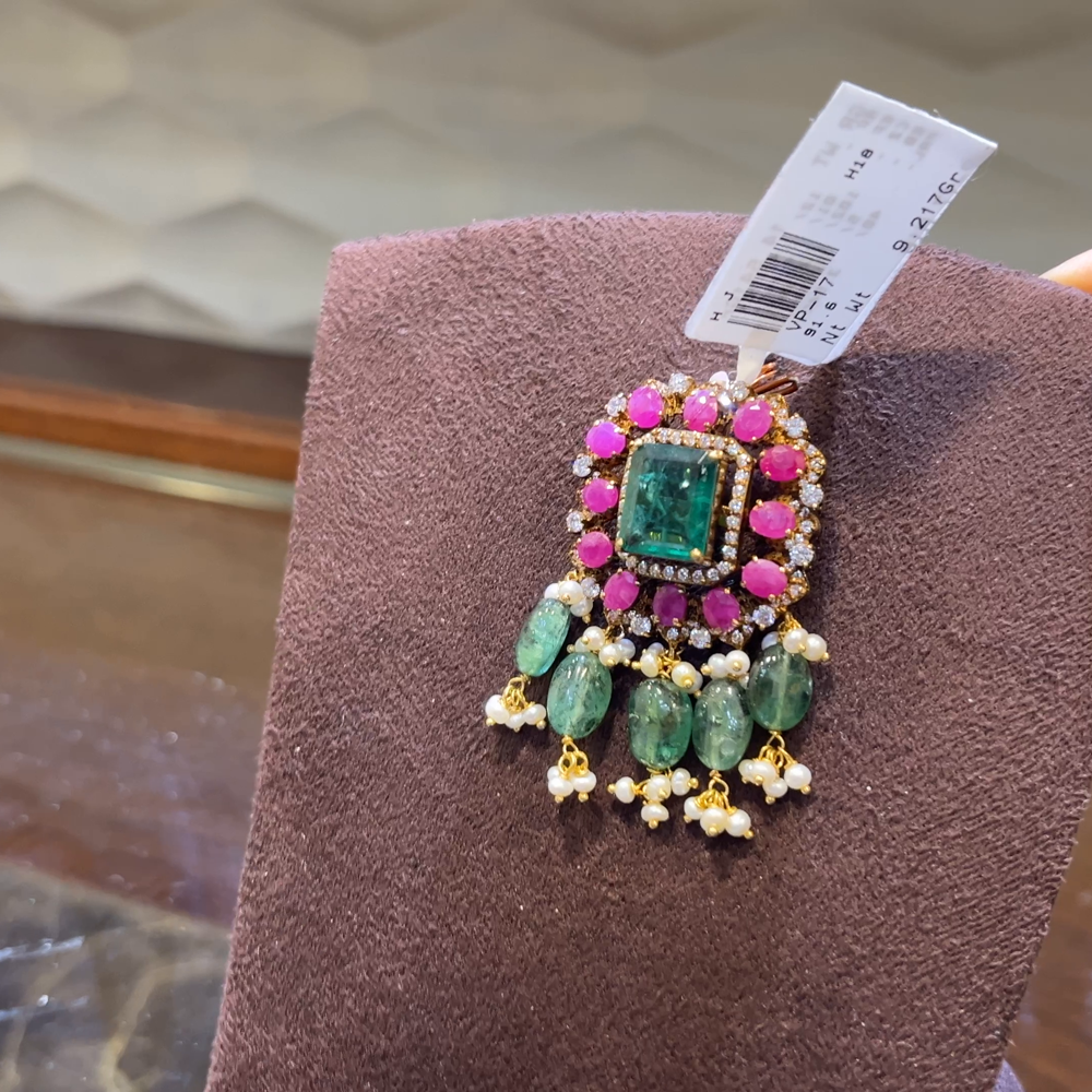 SRI RAM 9.217gms Pendent 22K Nakshi