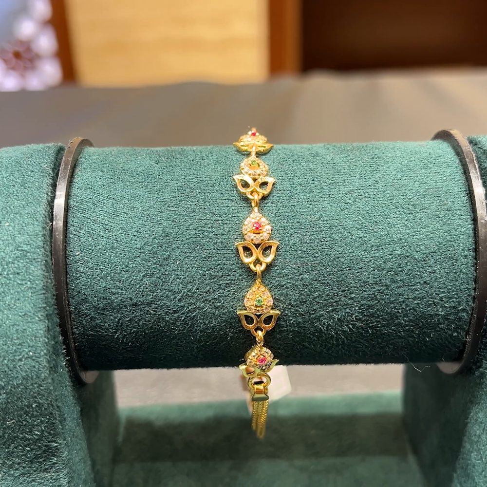 Chennai Shopping Mall 5.589gms Bracelets 22K Yellow Gold