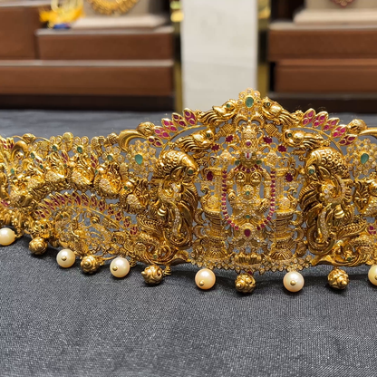 CMR 142.23gms VADDANAM 22K Nakshi