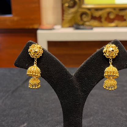 RS BROTHERS 7.908gms EARRINGS 22K Yellow Gold