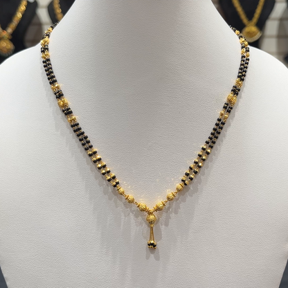 RS BROTHERS 11.156gms SHORT BLACK BEADS 22K Yellow Gold