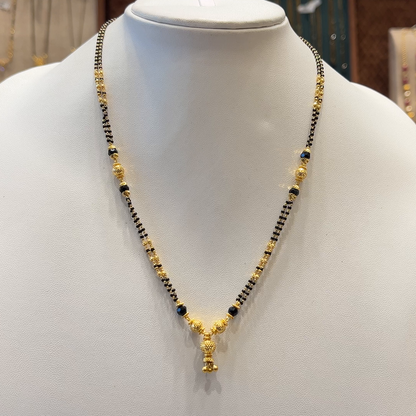 CMR 9.785gms SHORT BLACK BEADS 22K Nakshi