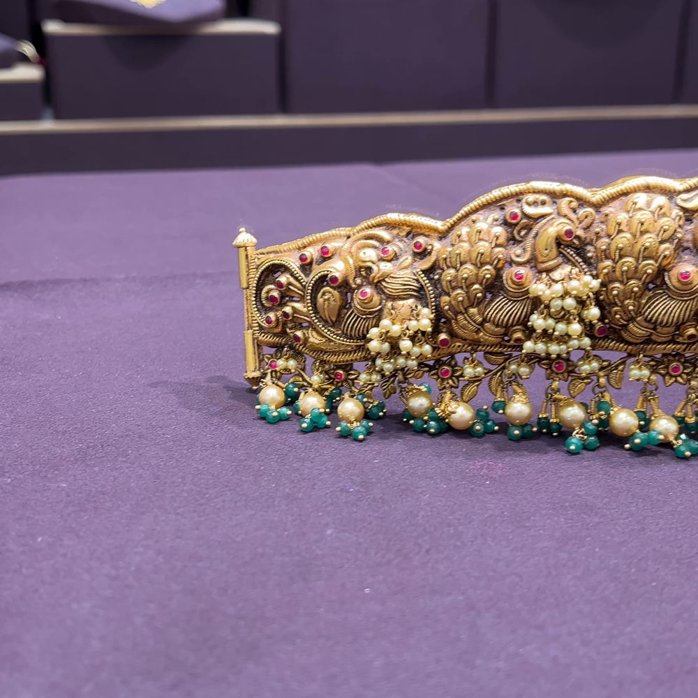 CMR 166.06gms VADDANAM 22K Nakshi