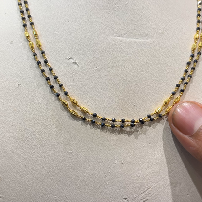 RS BROTHERS 9.1gms SHORT BLACK BEADS 22K Yellow Gold