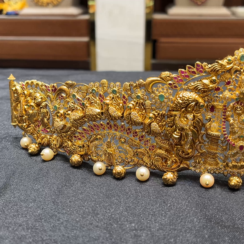 CMR 142.23gms VADDANAM 22K Nakshi