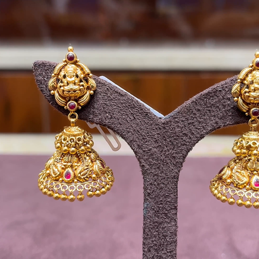 MUKUNDA JEWELLERS 11.48gms EARRINGS 22K Antique