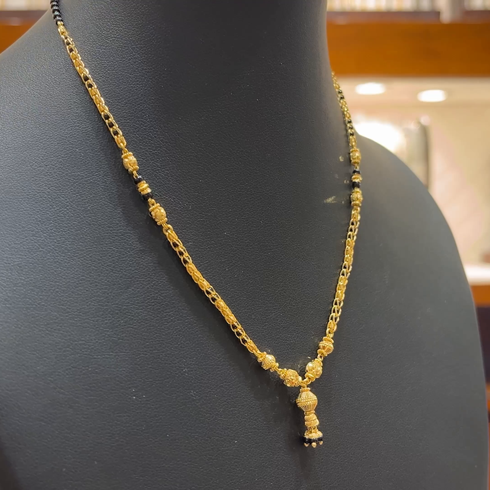 Chennai Shopping Mall 10.464gms SHORT BLACK BEADS 22K Yellow Gold