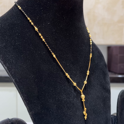 MUKUNDA JEWELLERS 7.71gms SHORT BLACK BEADS 22K Yellow Gold