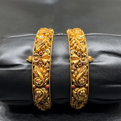 MUKUNDA JEWELLERS 36.59gms BANGLES 22K Yellow Gold