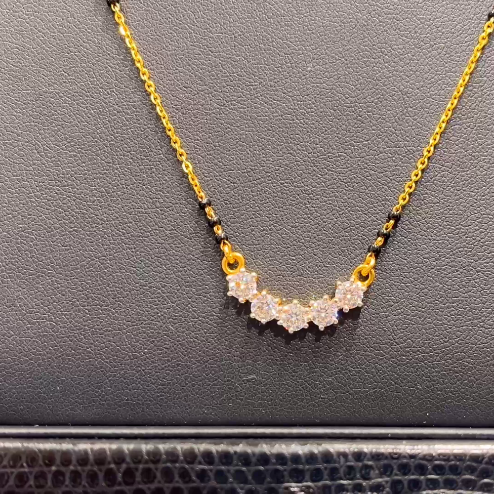 SOUTH INDIA 4.706gms SHORT BLACK BEADS 22K Yellow Gold