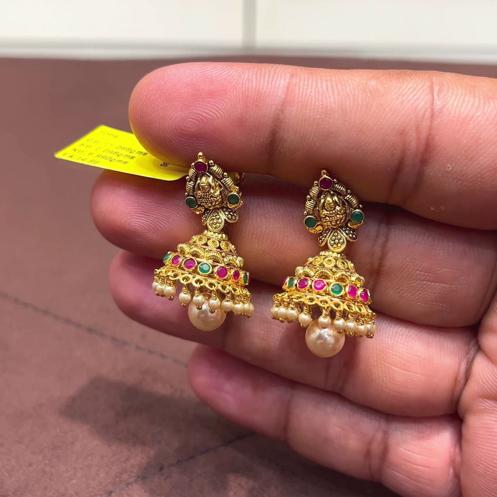 SwarnaKanchi 8.99gms EARRINGS 22K Yellow Gold