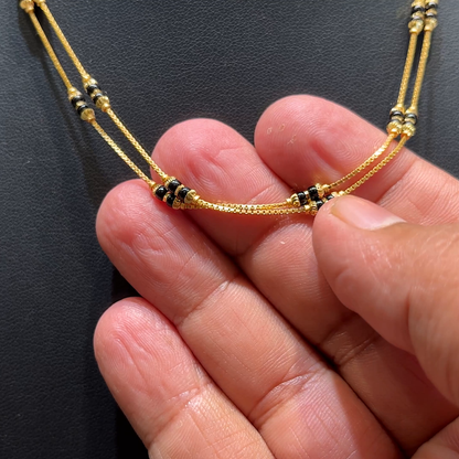 CMR 9.562gms SHORT BLACK BEADS 22K Yellow Gold