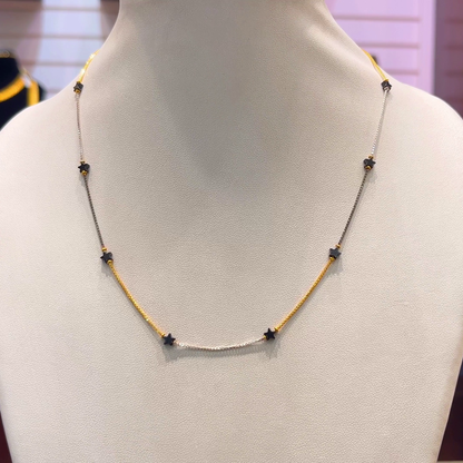 SOUTH INDIA 3.787gms SHORT BLACK BEADS 22K Yellow Gold