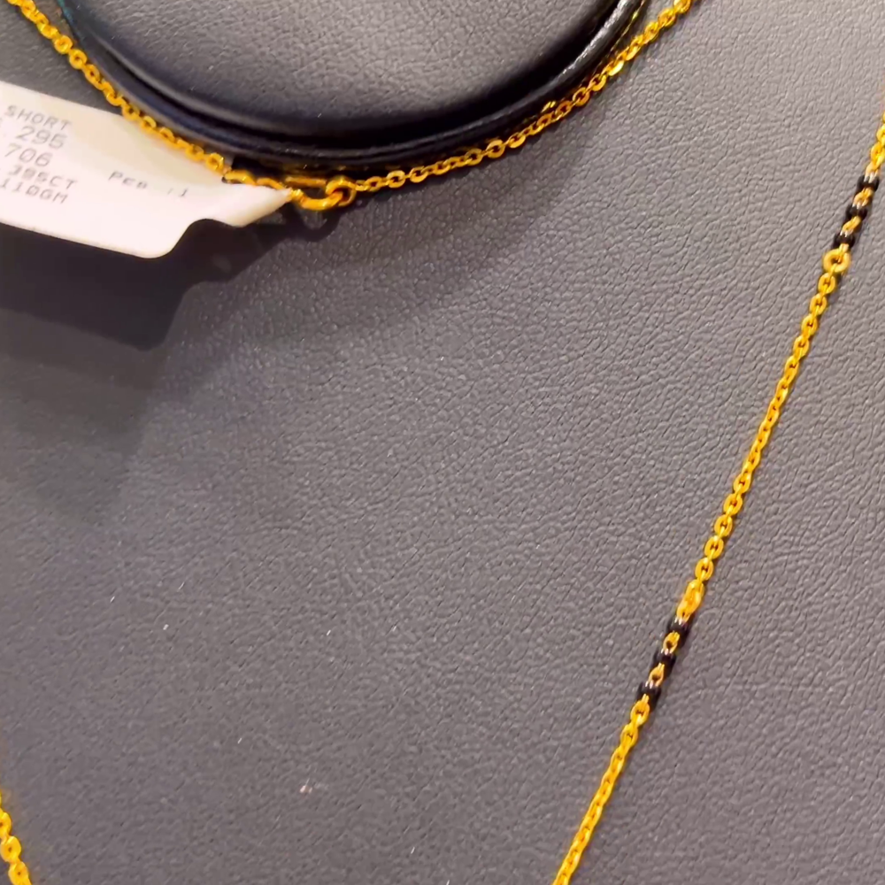 SOUTH INDIA 4.706gms SHORT BLACK BEADS 22K Yellow Gold