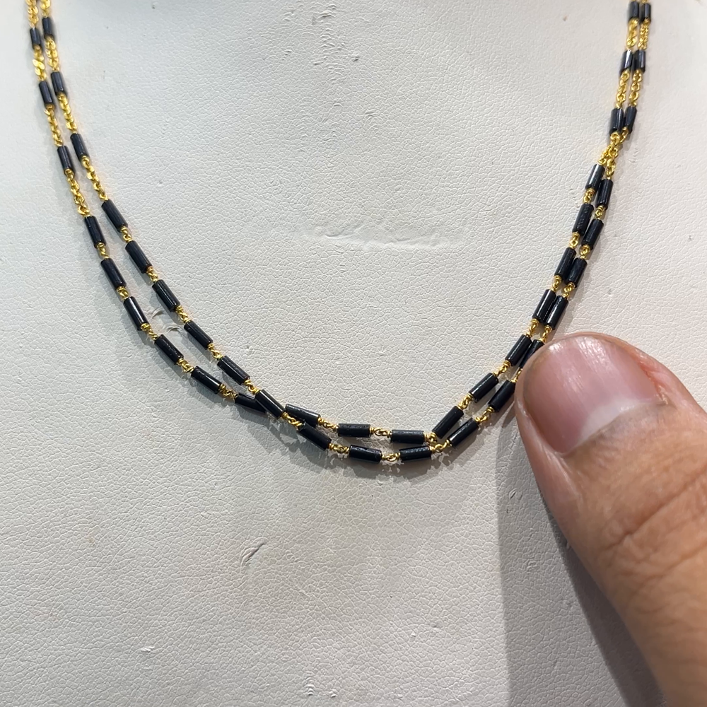 RS BROTHERS 5.494gms SHORT BLACK BEADS 22K Yellow Gold