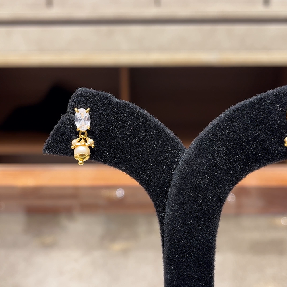 Chennai Shopping Mall 2.055gms EARRINGS 22K Yellow Gold