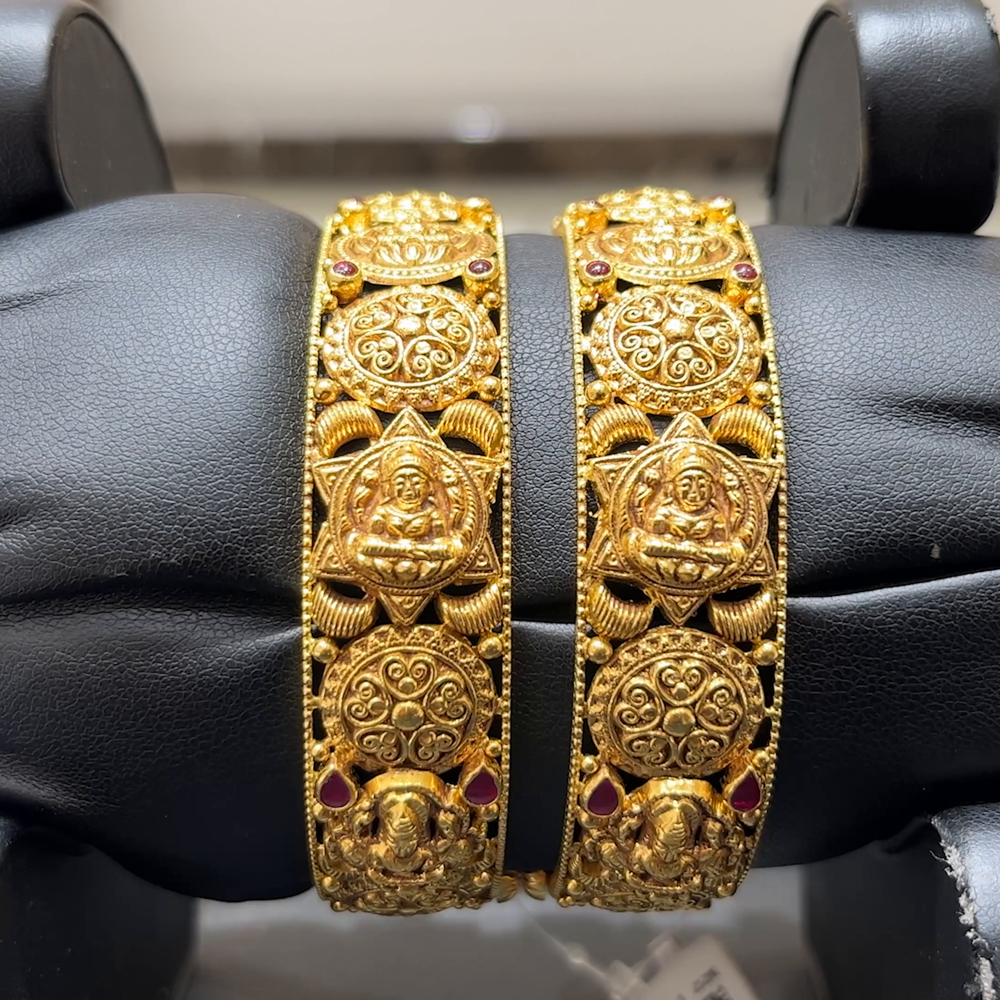 MUKUNDA JEWELLERS 38.1gms BANGLES 22K Antique