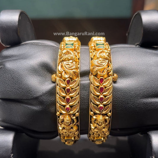 CMR 40.045gms BANGLES 22K Antique
