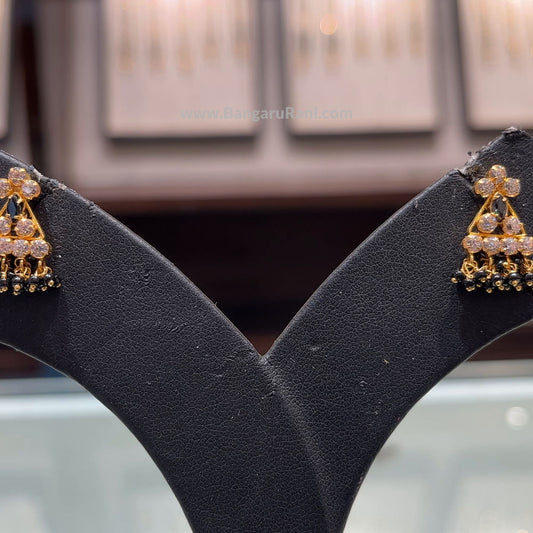 SOUTH INDIA 3.565gms EARRINGS 22K Yellow Gold