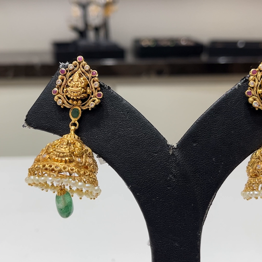 MUKUNDA JEWELLERS 22.87gms EARRINGS 22K Antique