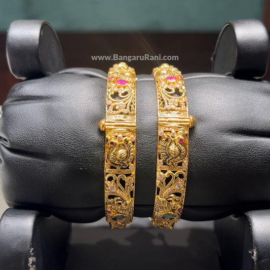 CMR 41.819gms BANGLES 22K Antique