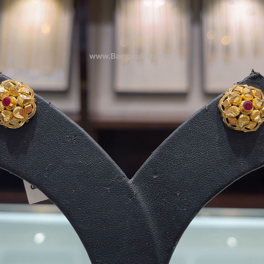 SOUTH INDIA 2.51gms EARRINGS 22K Yellow Gold