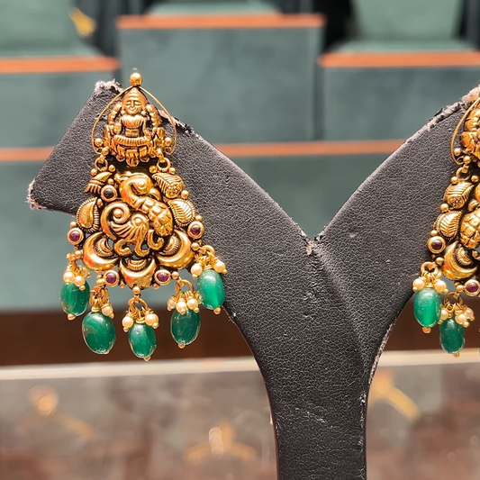 CMR 10.323gms EARRINGS 22K Nakshi