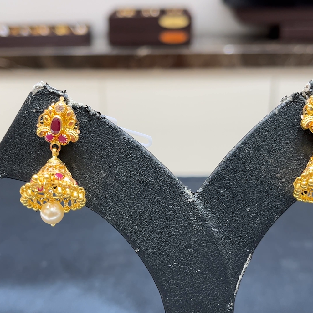 MUKUNDA JEWELLERS 6.81gms EARRINGS 22K Yellow Gold