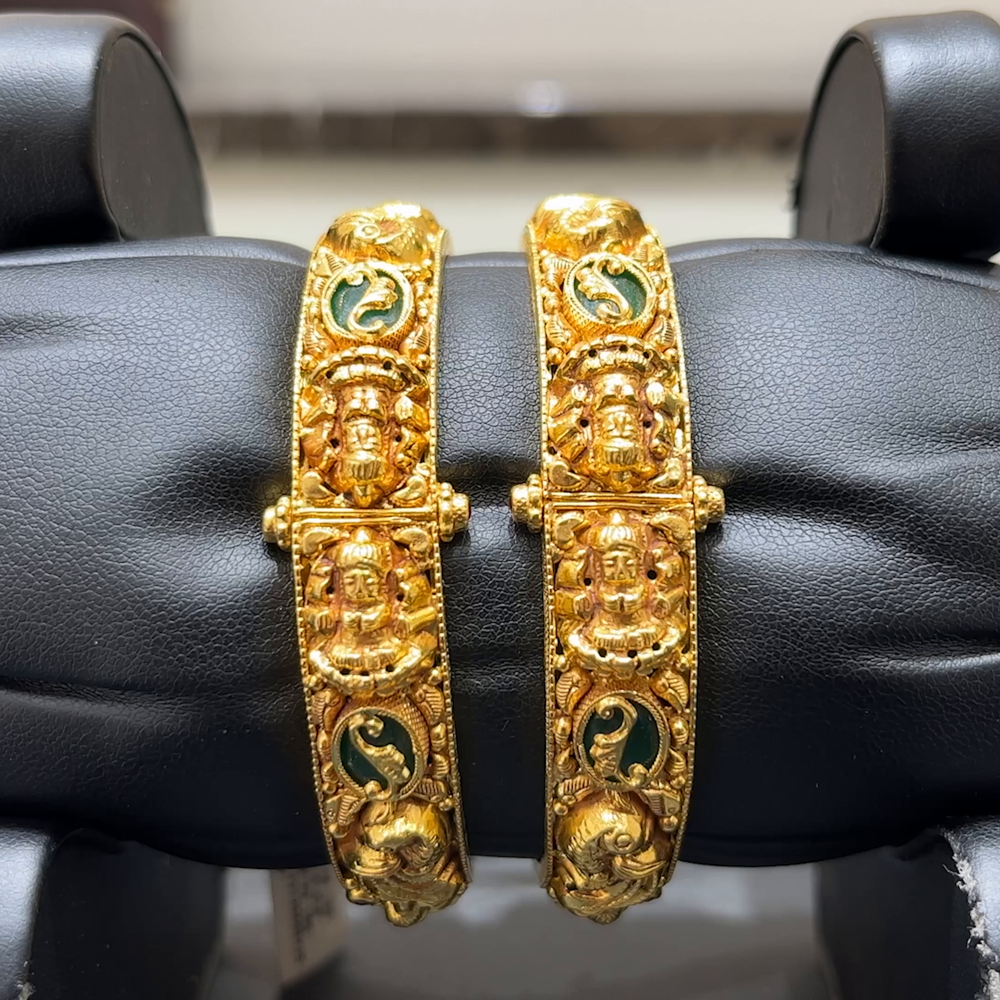 MUKUNDA JEWELLERS 42.18gms BANGLES 22K Antique