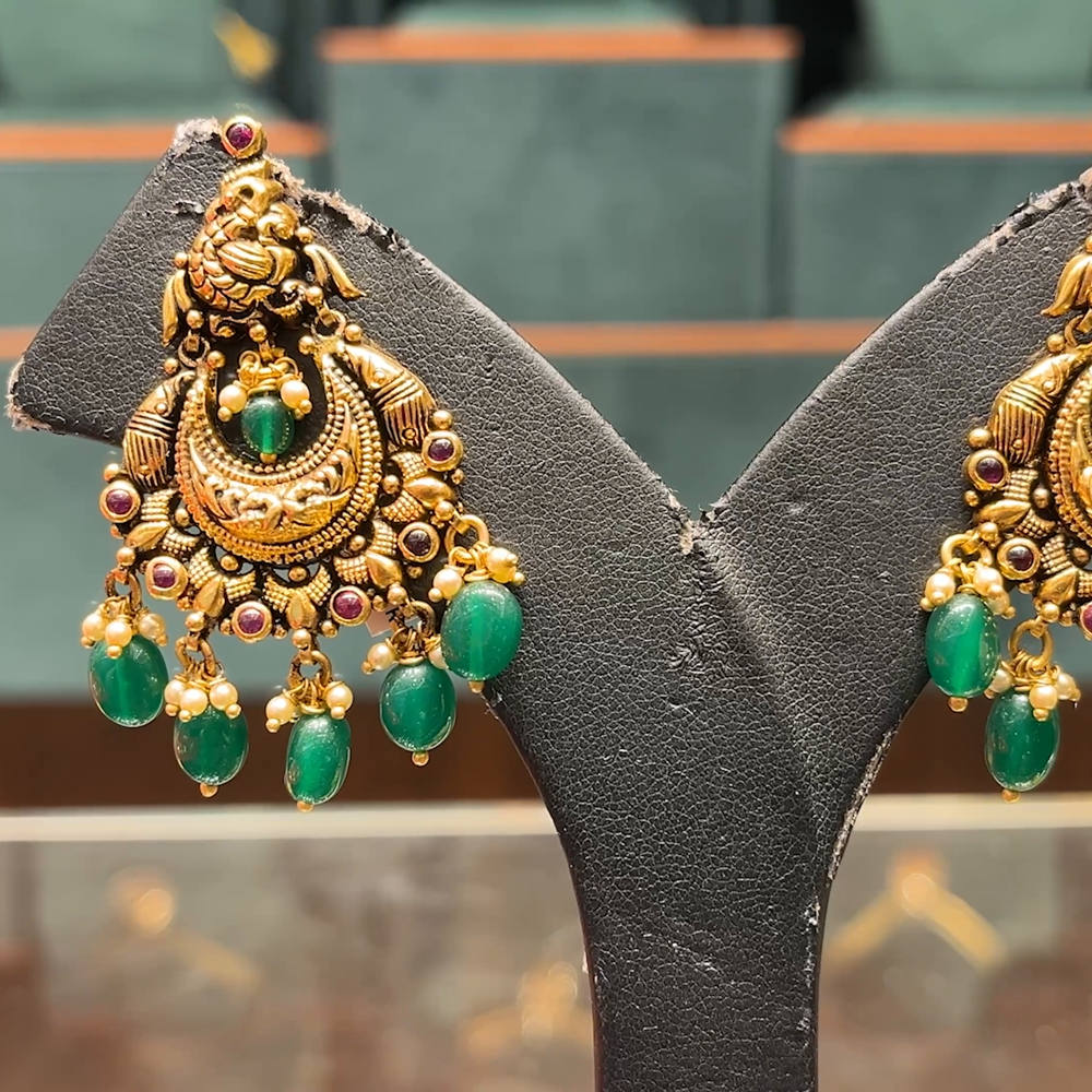 CMR 10.84gms EARRINGS 22K Nakshi