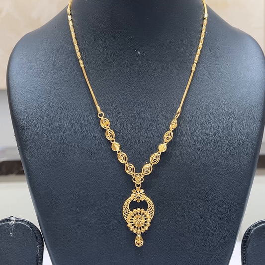 MUKUNDA JEWELLERS 11.78gms CHAINS 22K Yellow Gold