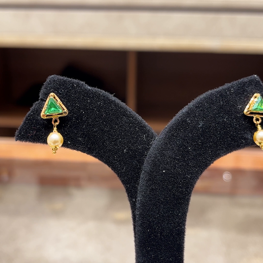 Chennai Shopping Mall 2.065gms EARRINGS 22K Yellow Gold