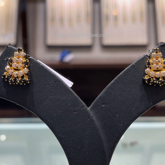 SOUTH INDIA 4.499gms EARRINGS 22K Yellow Gold