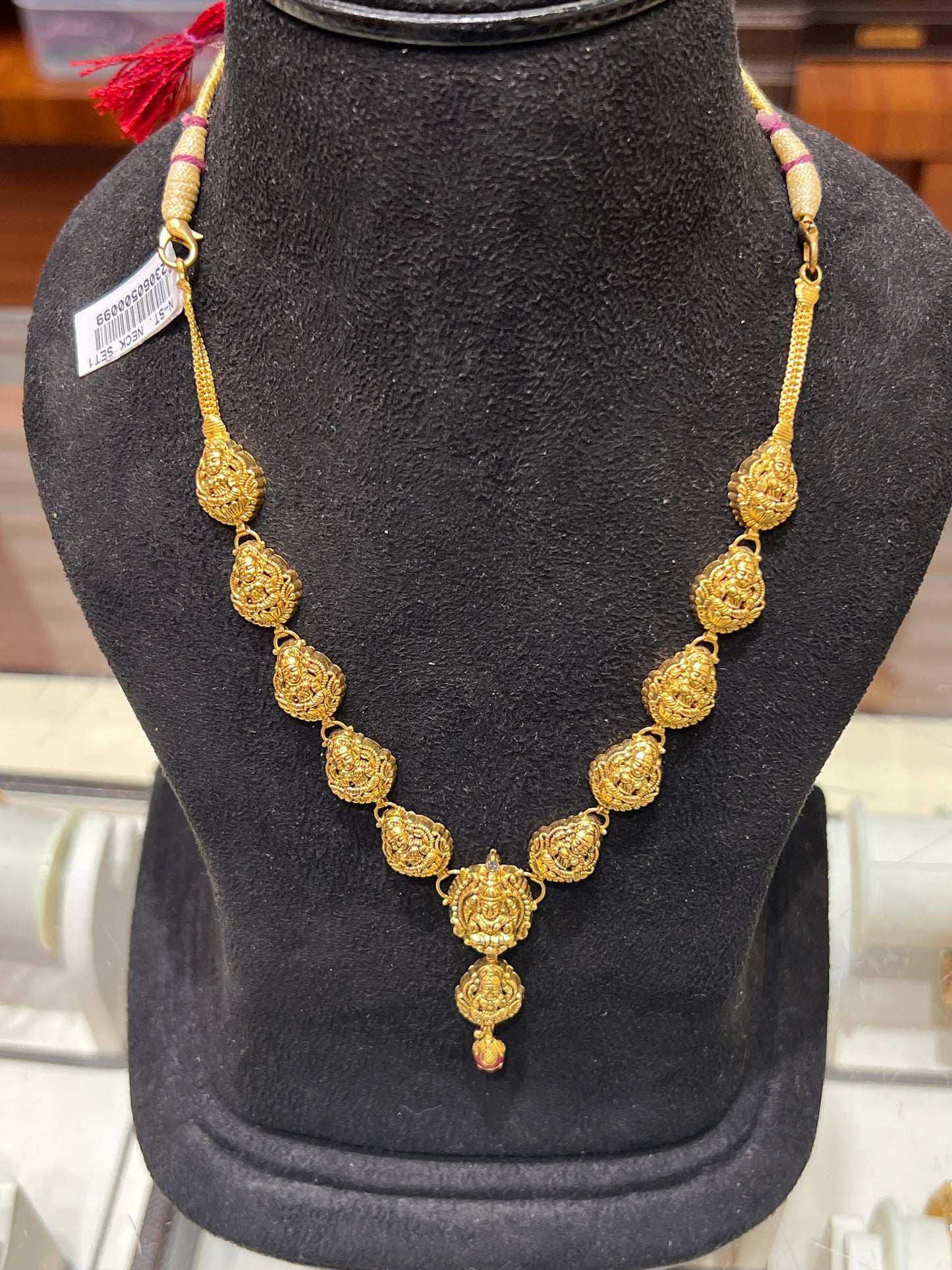 8.245gms NECKLACE 22K Yellow Gold