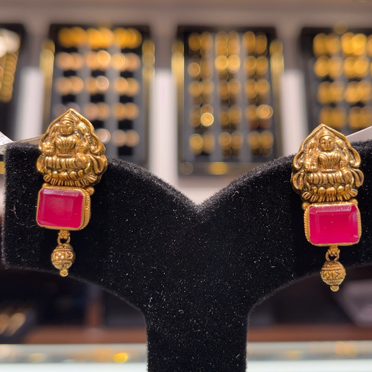 SOUTH INDIA 7.403gms EARRINGS 22K Antique