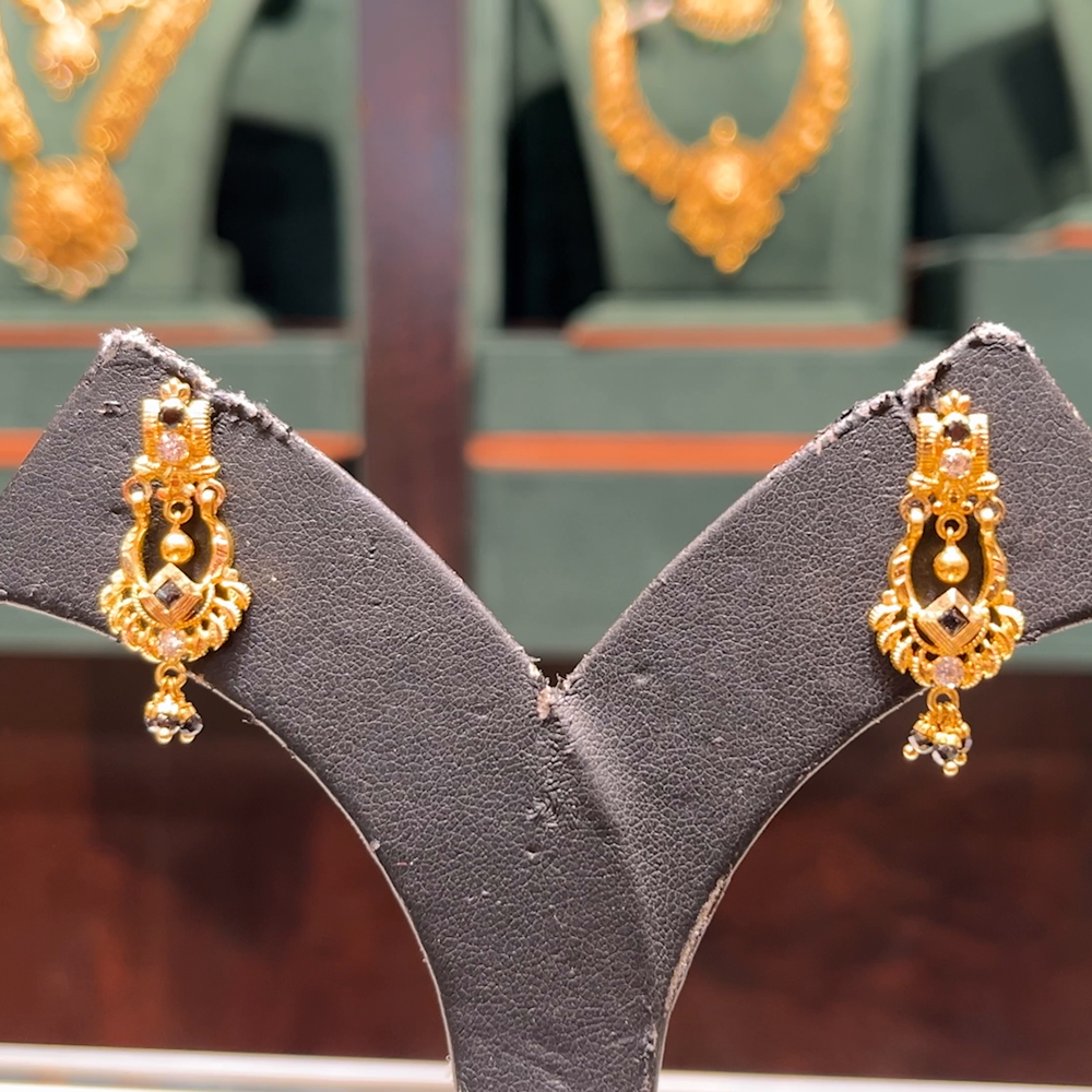 CMR 4.475gms EARRINGS 22K Yellow Gold