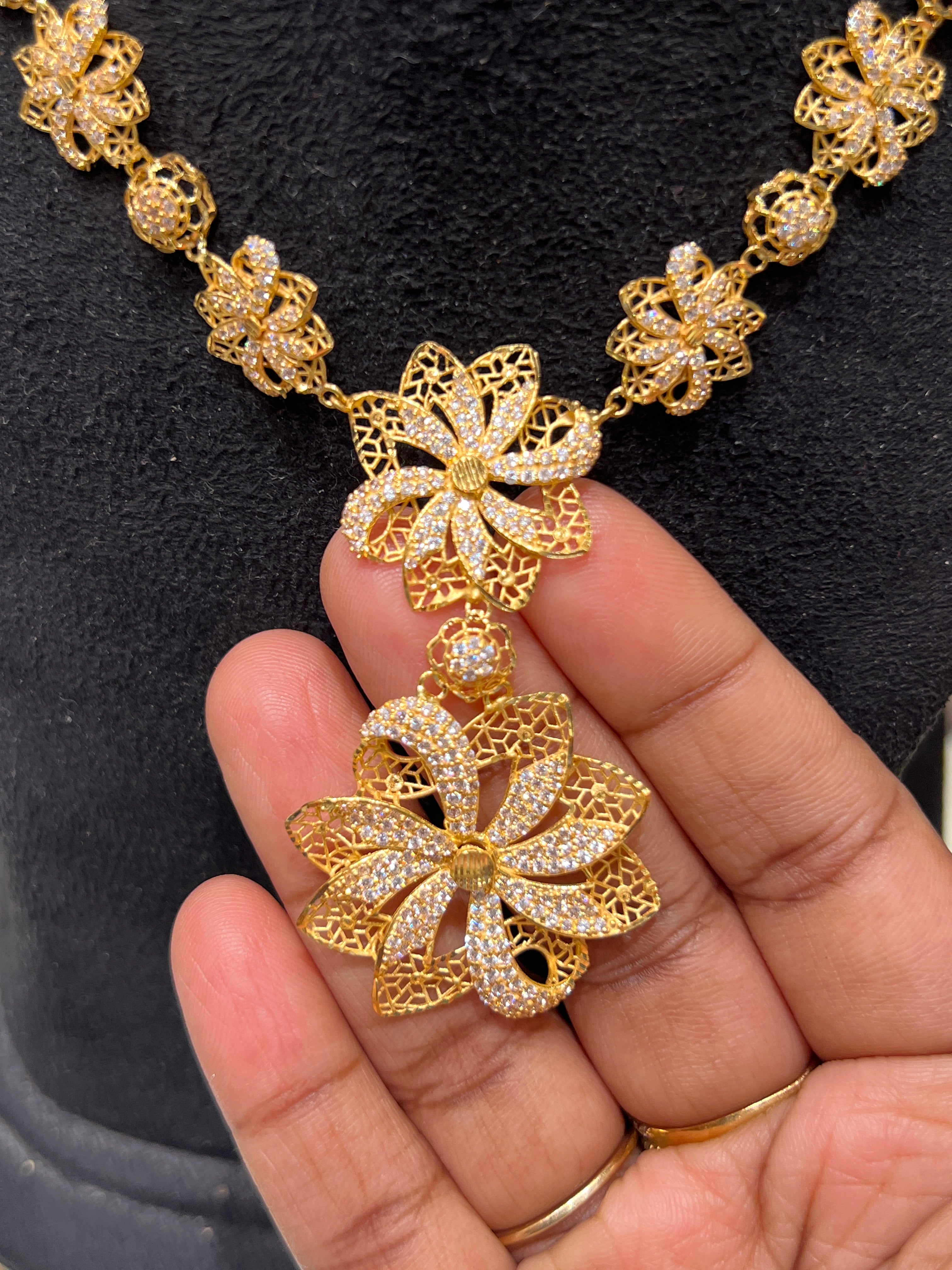 Fancy Gold Necklace – Sarafa Bazar India