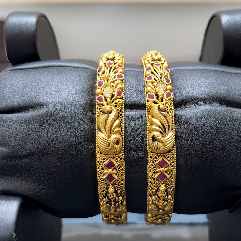 MUKUNDA JEWELLERS 38.63gms BANGLES 22K Antique