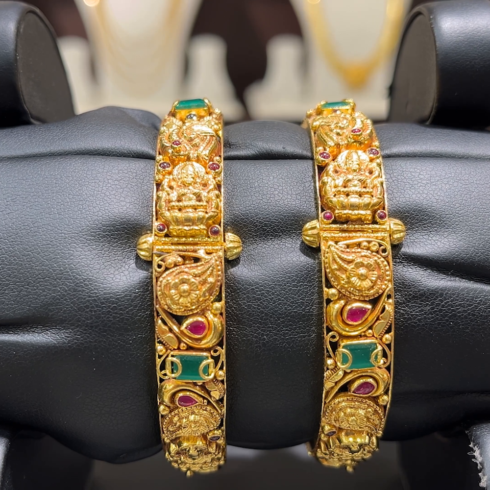 CMR 33.652gms BANGLES 22K Antique