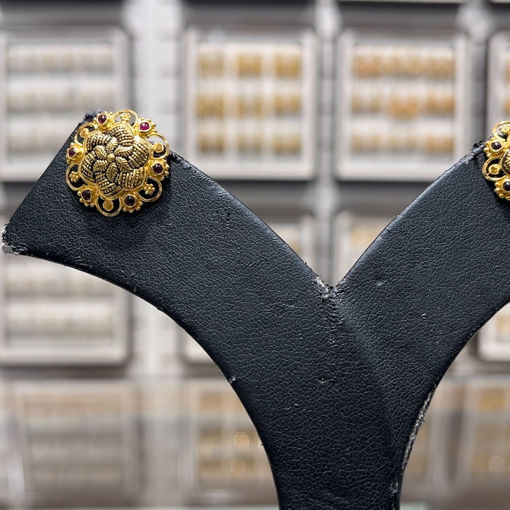 SOUTH INDIA 4.695gms EARRINGS 22K Yellow Gold