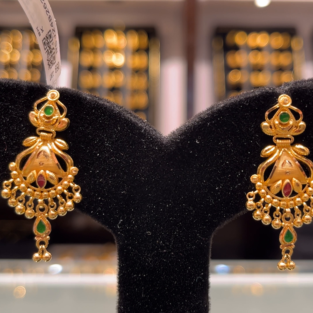 SOUTH INDIA 5.773gms EARRINGS 22K Yellow Gold